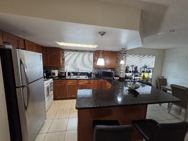 Building Photo - 9935 Marlinton Ln