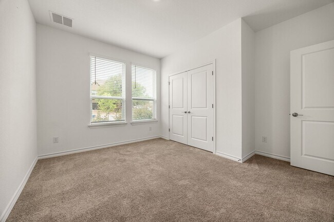 Building Photo - Spacious 4 Bed / 3 Bath in Liberty Hill – Quartz Kitchen, Hot Tub + Flexible W/D Option