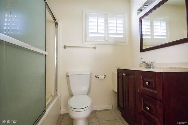 Building Photo - 4 br, 4 bath House - 6936 Encino Ave