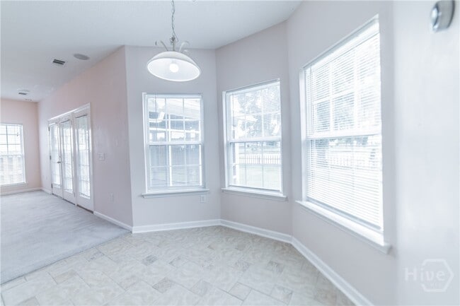 Building Photo - 504 Golden Grove Ln