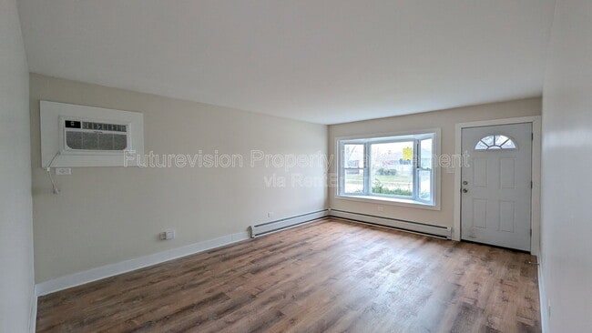 Building Photo - 18634 Bernadine St