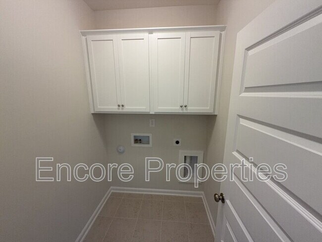 Building Photo - 135 Little Gem Ln