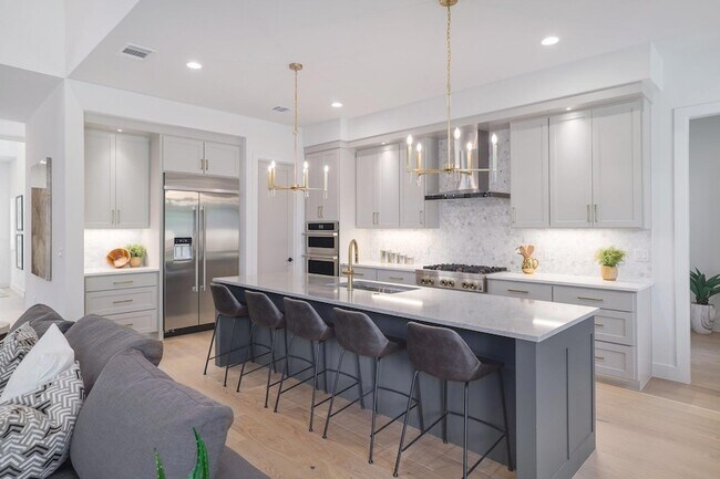 Building Photo - 1703 Piedmont Ave