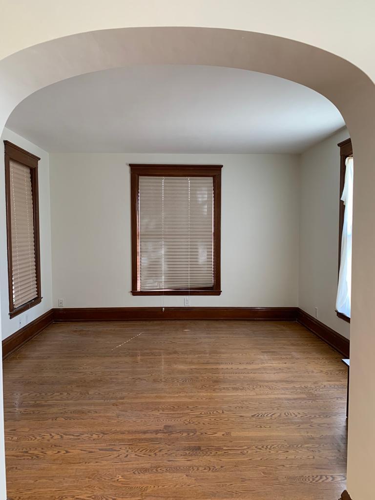 Living Room - 23 W Franklin Ave