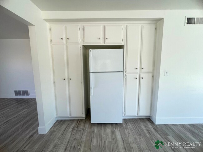 Building Photo - 4 Bedroom, 2 Bathroom Home in Foster City ...