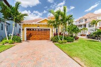 Building Photo - FURNISHED WATERFRONT 4 BED 3 BATH POOL HOM...