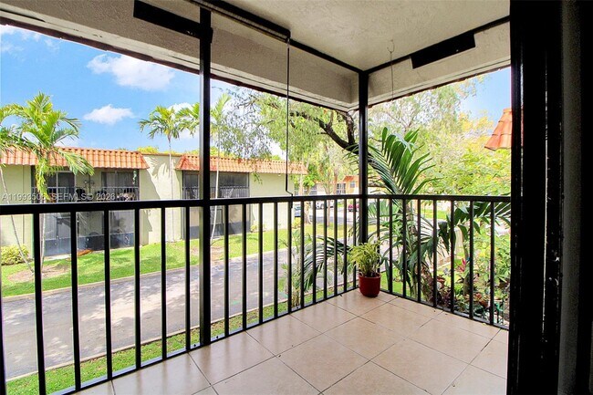 Building Photo - 9730 Hammocks Blvd