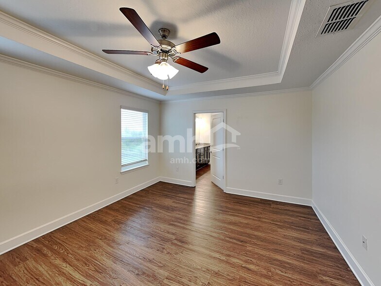 Building Photo - 4335 Reisswood Lp