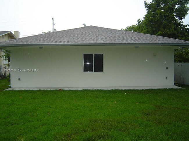 Building Photo - 1153 SW 13th St