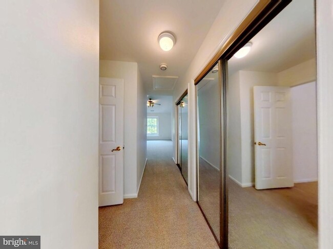 Building Photo - 10701 Kings Riding Way