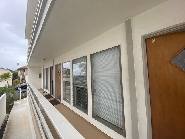 Building Photo - $1000 OFF 1ST MONTHS RENT!! Two Bedroom in Desirable Dana Point!!