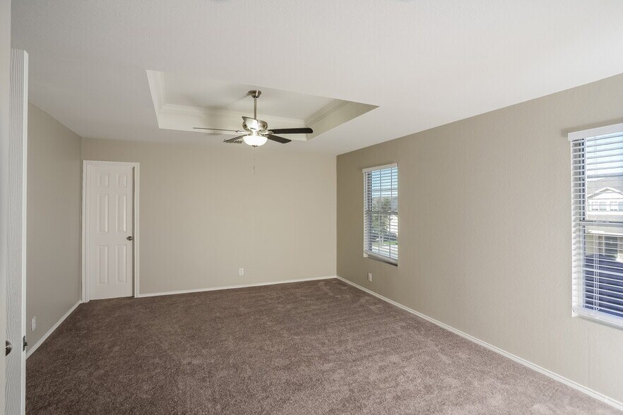 Building Photo - 25322 Longbranch Run