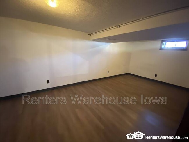 Building Photo - 403 Hatton Ave