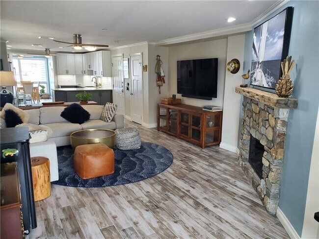 Building Photo - 31 Coddington St