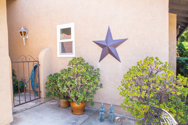 Entrance to home - 250 Vista Montana Way