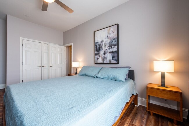 Building Photo - Furnished 3 bedroom/2bath Condo including Utilities!