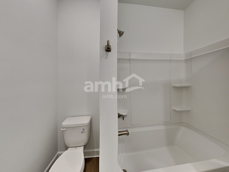 Building Photo - 37809 Dusty Saddle Ln