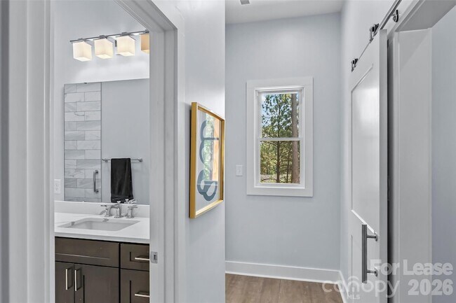 Building Photo - 129 Greens Rd