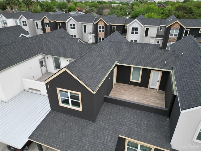 Building Photo - 36 N Crown Point