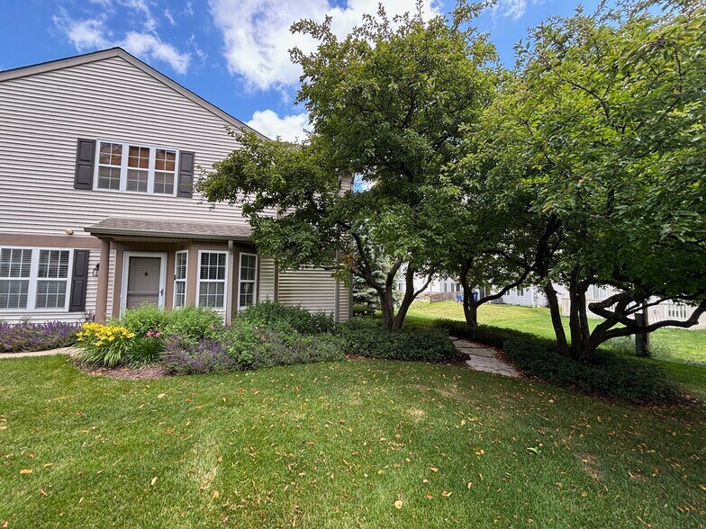 Building Photo - 2607 Sheehan Ct