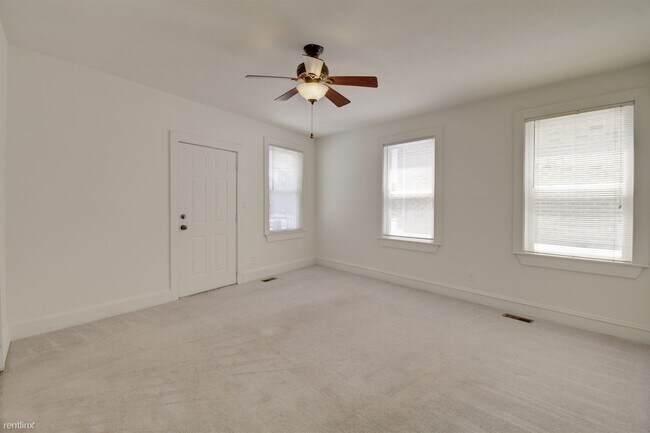 Building Photo - 3909 Bowdens Ferry Rd