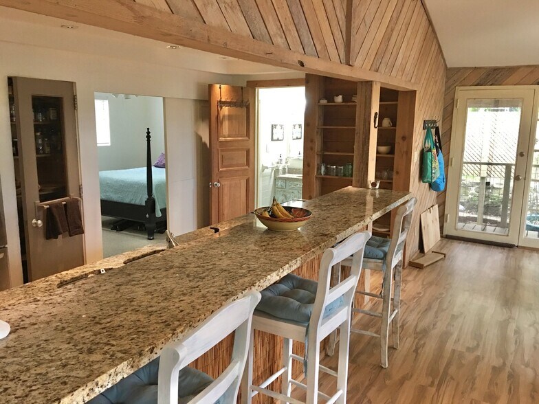 Building Photo - 16142 Spring Branch Trail