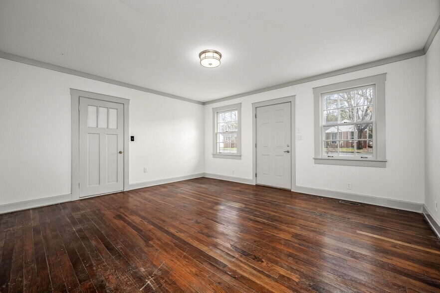 Building Photo - 308 1st Ave