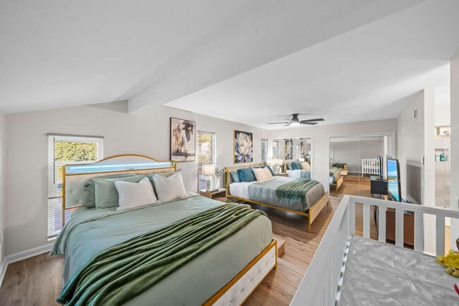 Building Photo - 13737 Via Tres Vistas