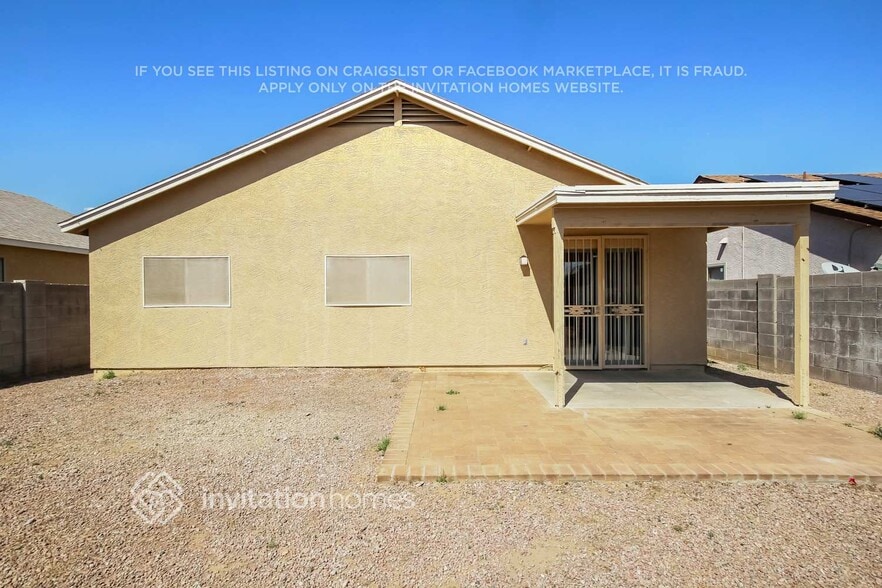 Building Photo - 11765 W Dahlia Dr