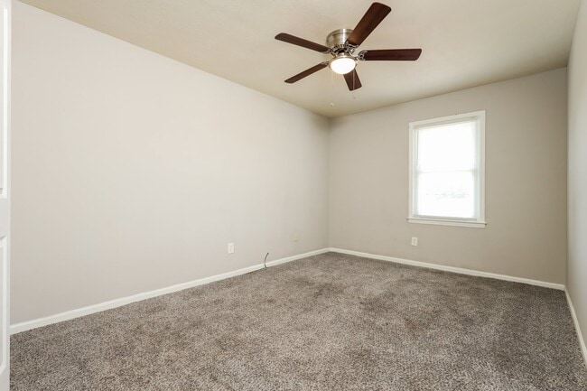 Building Photo - 1113 Rowell St