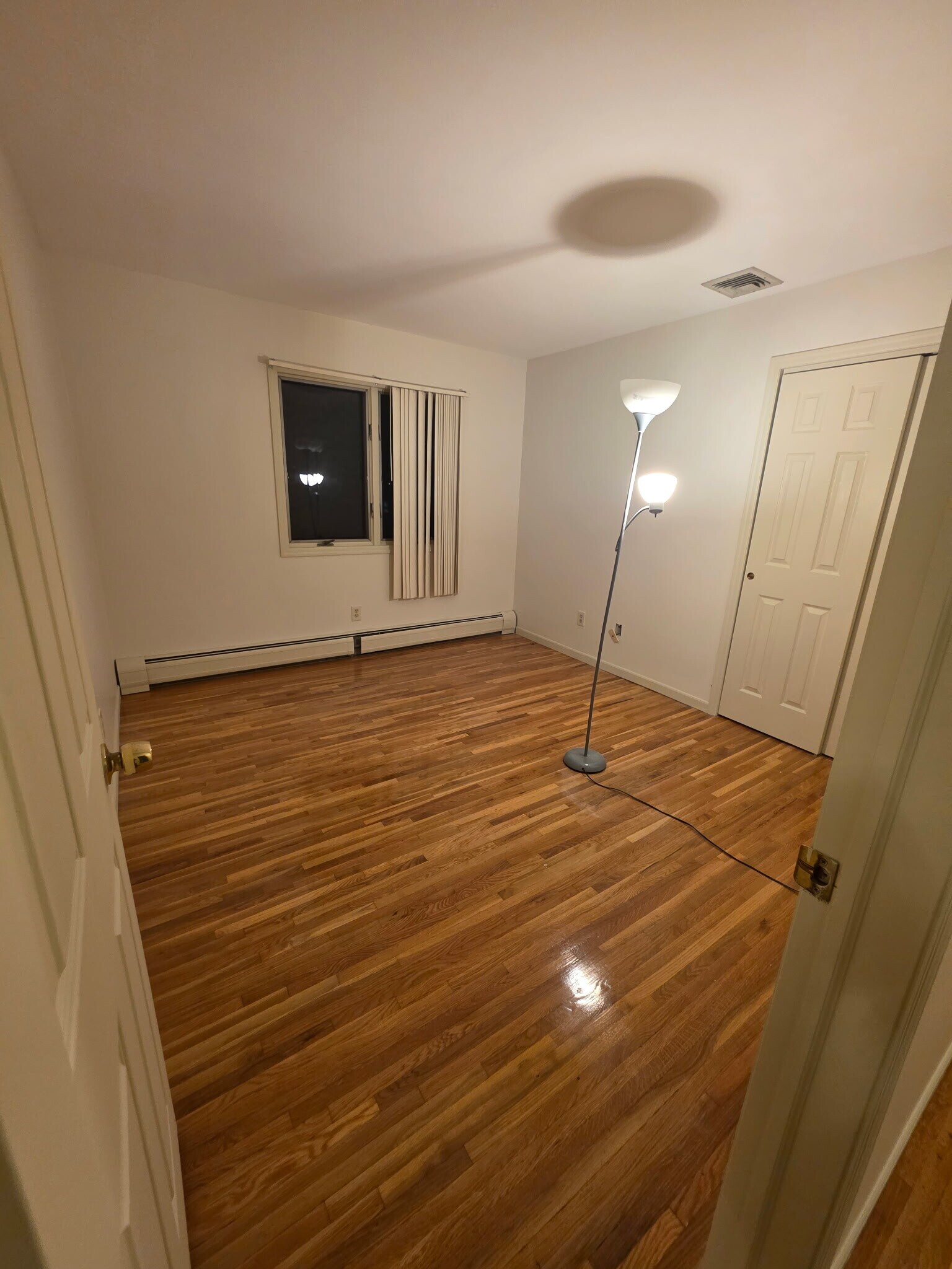 Building Photo - 25 Elm Ave