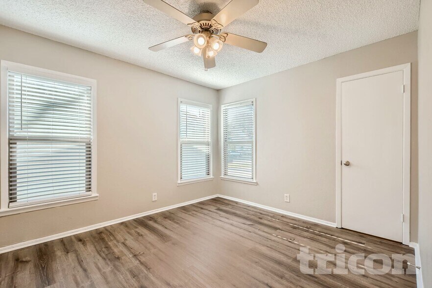 Building Photo - 10630 Newcombe Dr