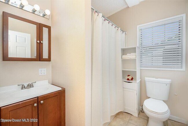 Building Photo - 7050 Bismark Rd