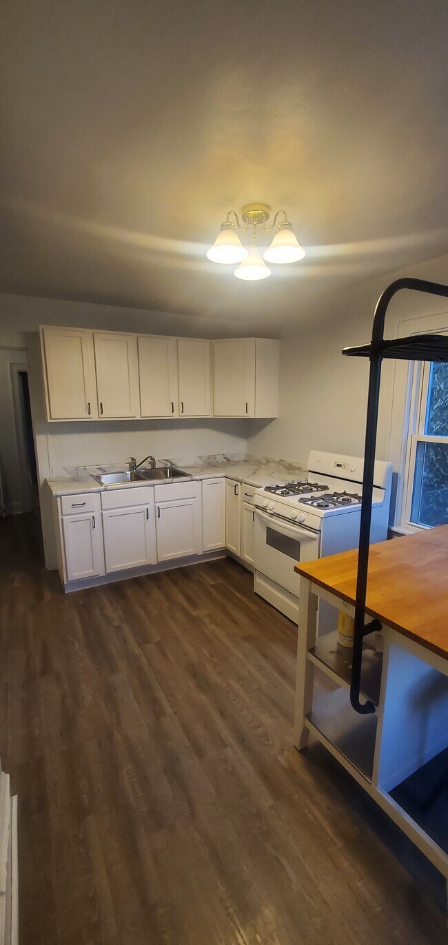 1534 N Marshall St 1534 N Marshall St Milwaukee WI 53202 Apartment