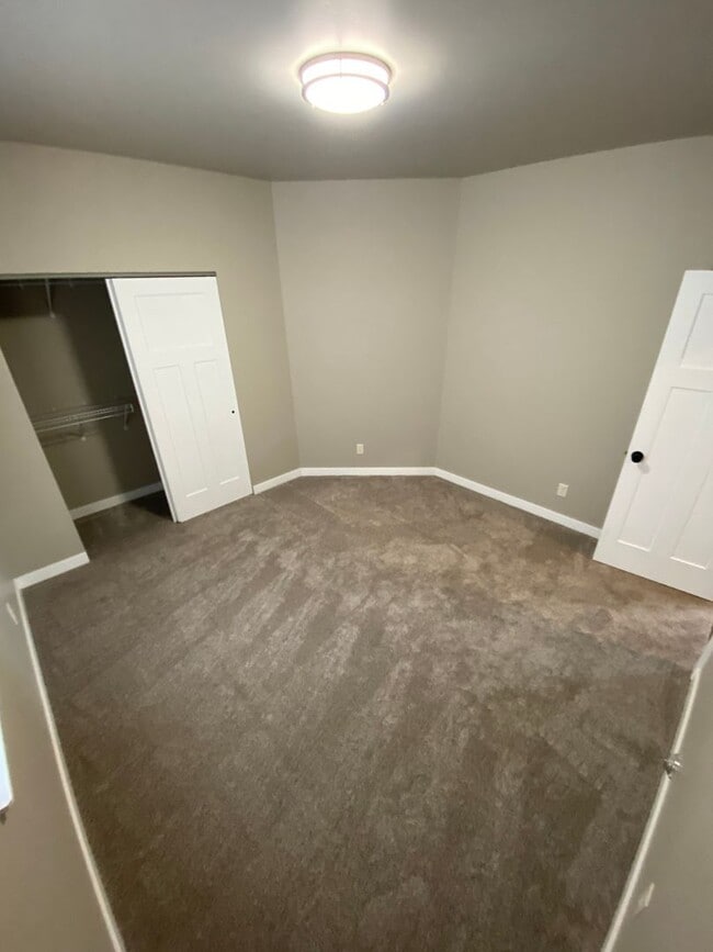 Building Photo - Newer Home - 3 Bedroom - 2 Bath - Corvallis