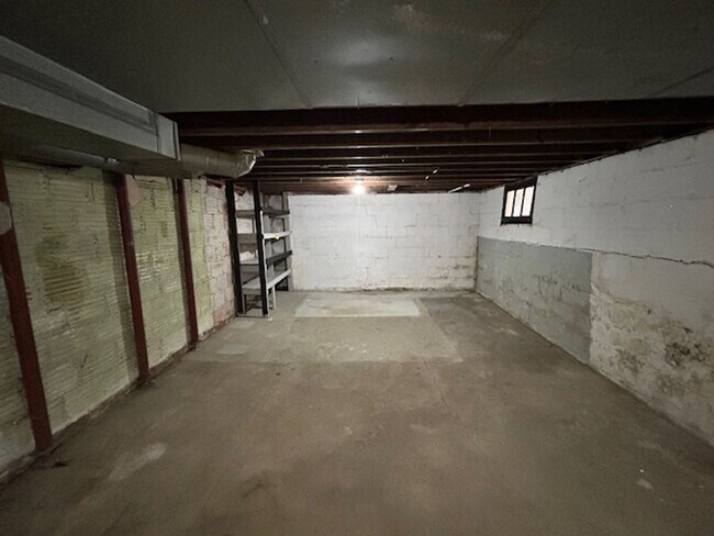 Building Photo - 3237-3237 Grove Ave