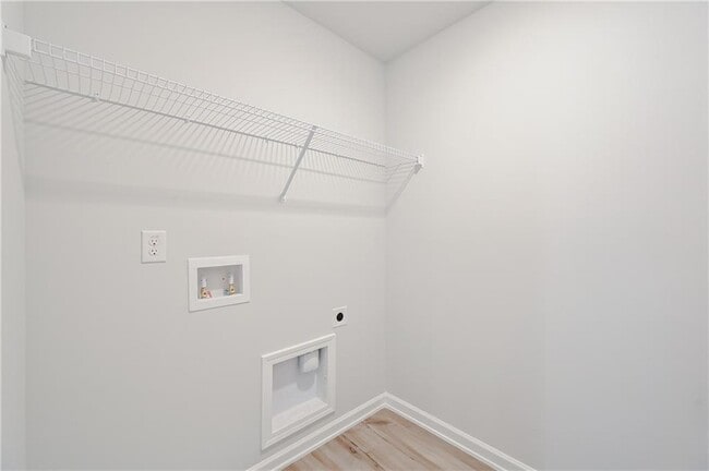 Building Photo - 303 Eleanora Xing