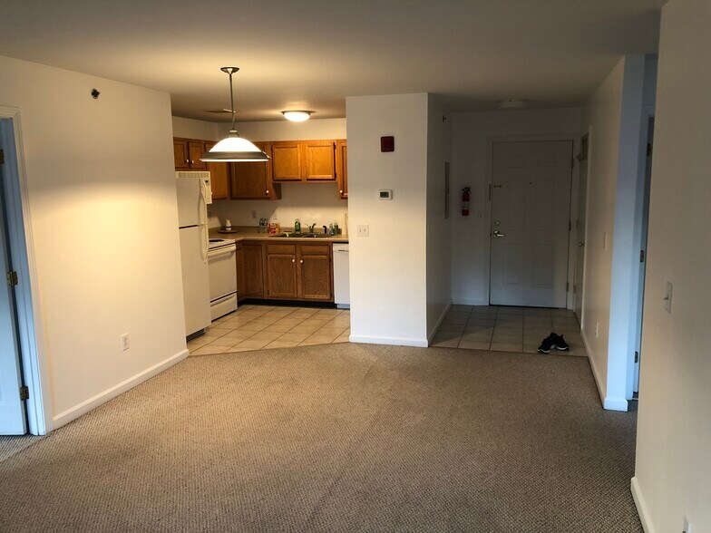 Building Photo - 305 Lime Kiln Rd