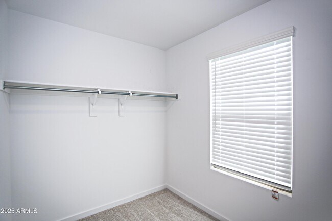 Building Photo - 7865 N 79th Ave