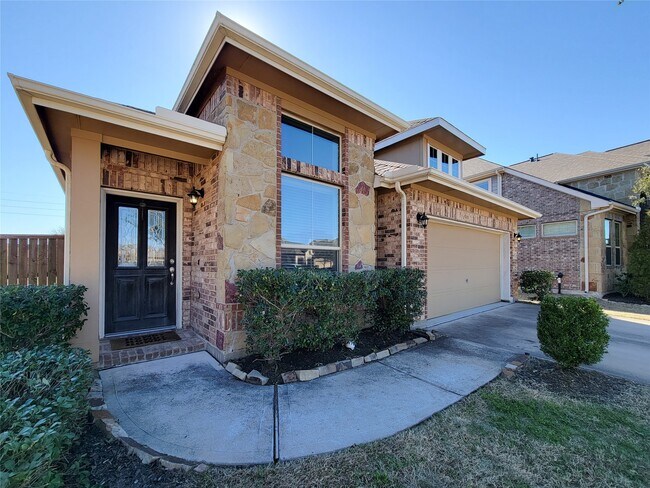 Building Photo - 23603 Villa Lisa Dr