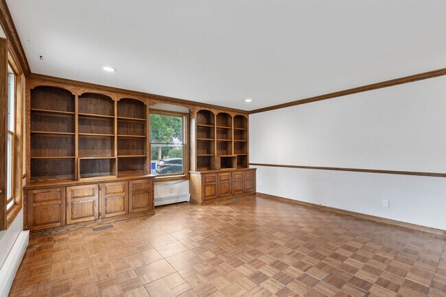 Building Photo - Beautiful 5-Bedroom + Office, 4-Bath Home in Northwest Fort Collins!