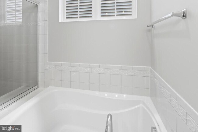 Building Photo - 10228 Nuthatch Dr