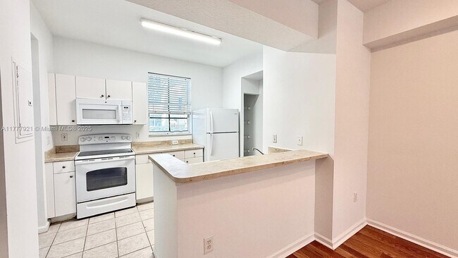 Building Photo - 4850 Chancellor Dr
