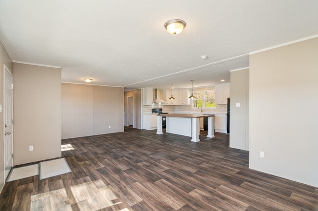 Building Photo - 456 W Outer Dr