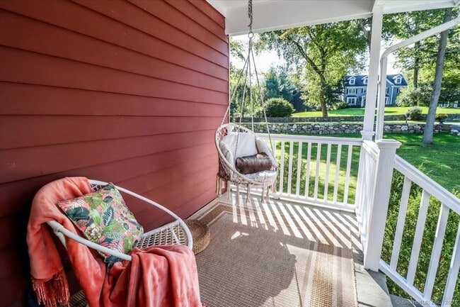 Building Photo - 46 White Birch Rd