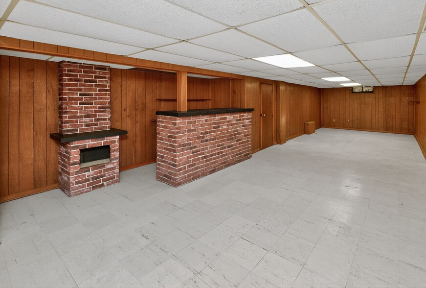 Building Photo - 3816 82nd St