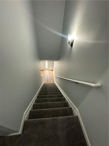 Building Photo - 2805 Vining Ridge Terrace