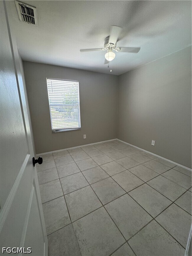 Building Photo - 1700 NE 12th St