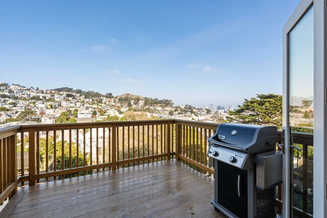 Building Photo - Eureka Valley/Castro 4 Bed + Bonus Room, 3 Bath, 2 Car Garage, City & Valley Views