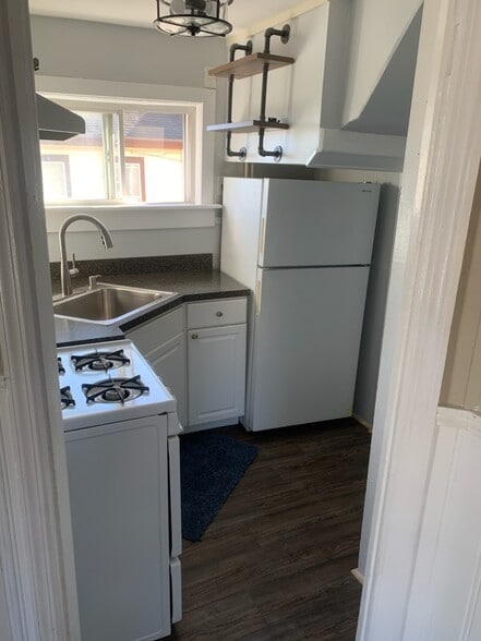 Kitchenette - 29 Delaware Ave